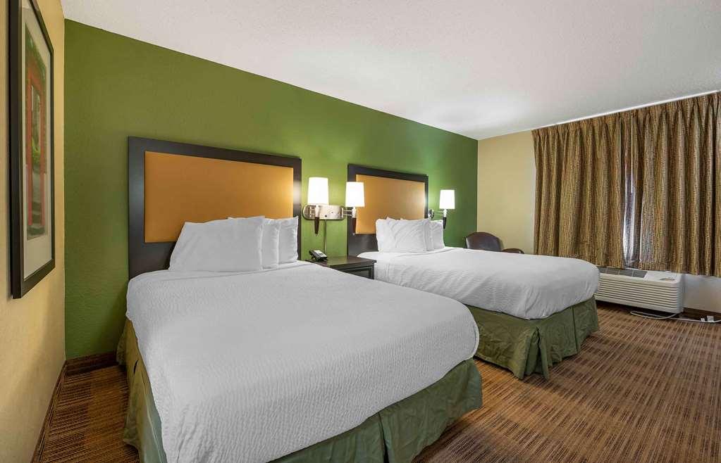 Extended Stay America Suites - Champaign - Urbana Номер фото